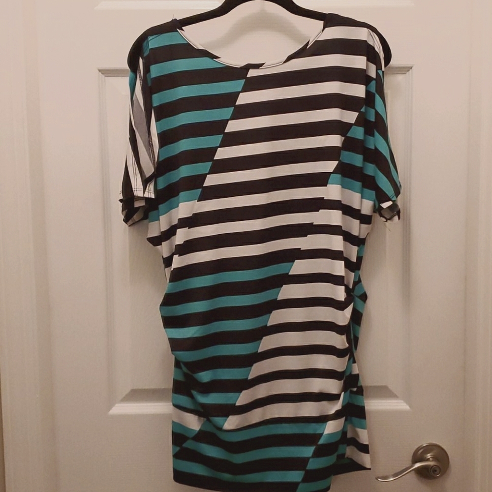 25-55 80s Style Slashed Sleeve Top